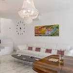 Royal Boutique Hotel *