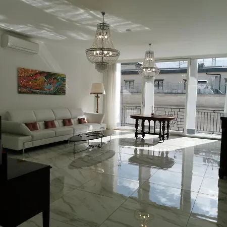 Royal Boutique نابولي