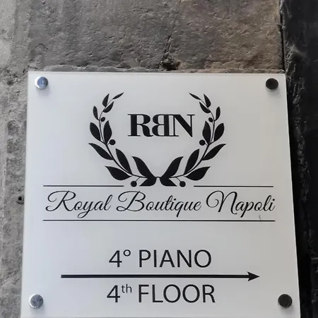 Royal Boutique * نابولي
